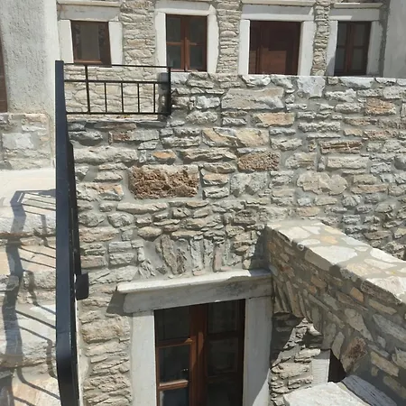 Petrino House Apérathos