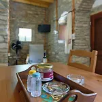 Petrino House Aperathos