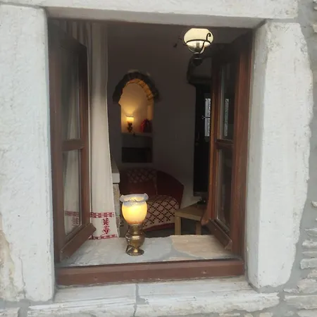Holiday home Petrino House Aperathos