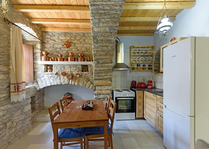 بيت للعطل Petrino House Apérathos