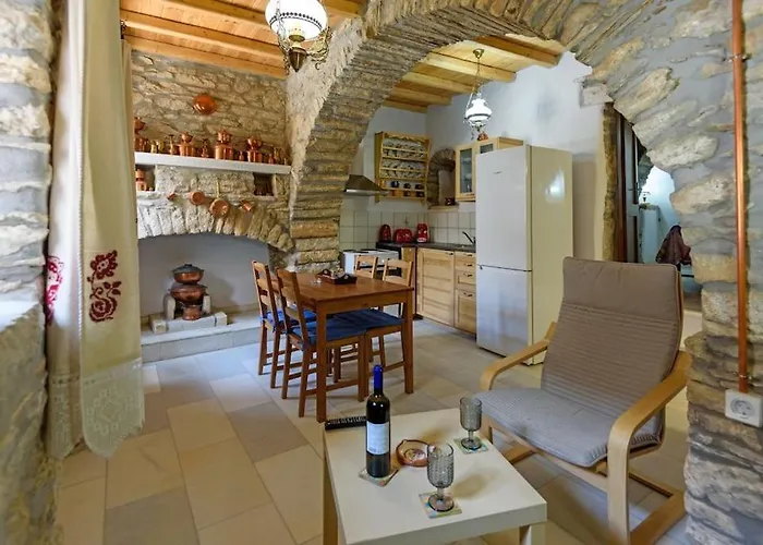 بيت للعطل Petrino House Apérathos